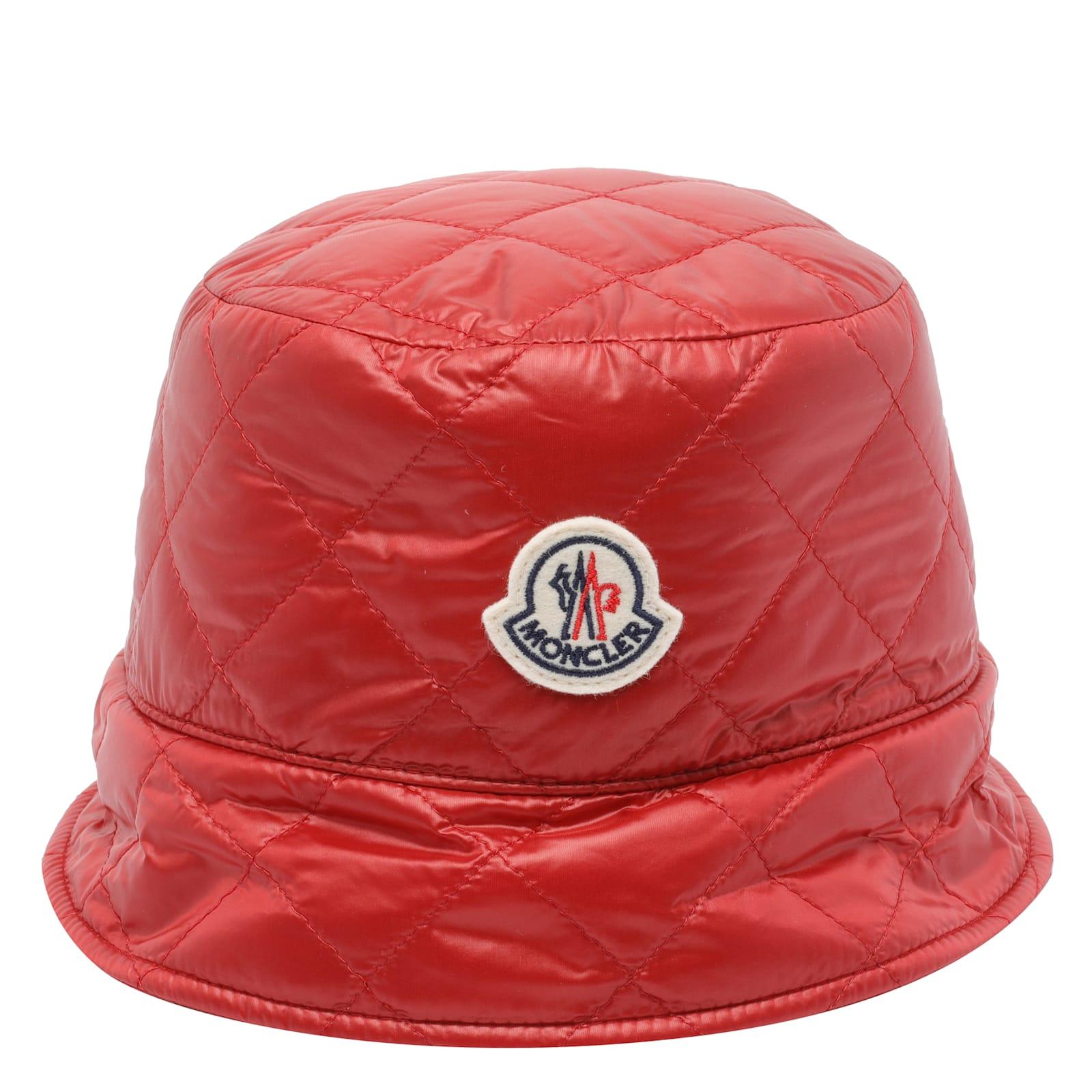 moncler logo bucket hat