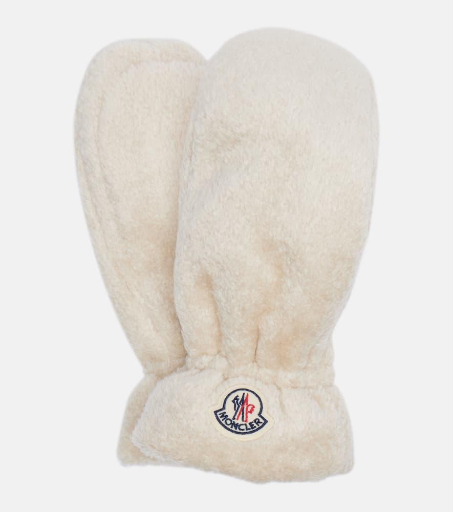 moncler logo teddy mittens