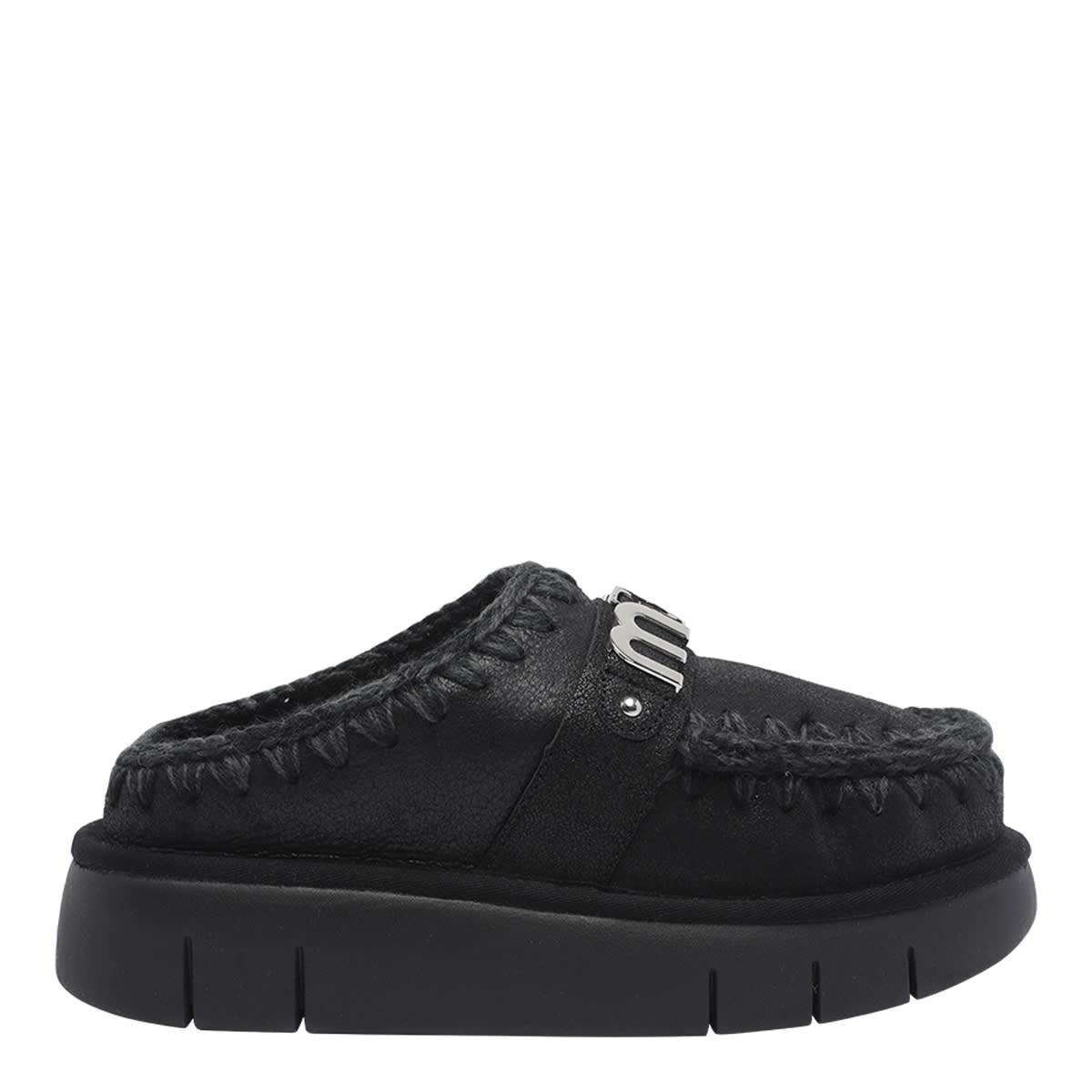 mou letter logo bounce clog