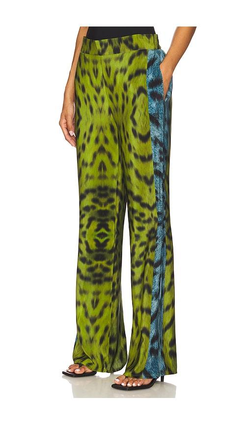 muma world pant in green.