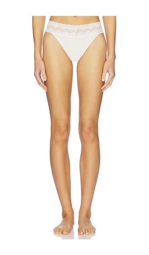 natori bliss perfection one size classic thong in ivory.