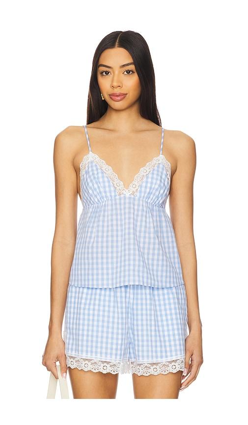nia kendra top in baby blue.