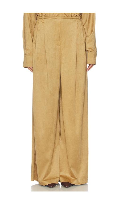 norma kamali mens pleat pant in tan.