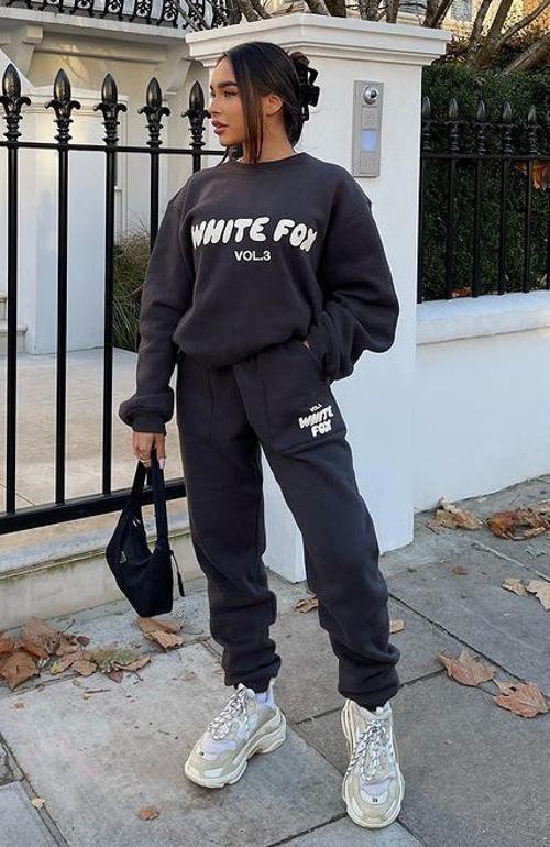 offstage sweatpants shadow