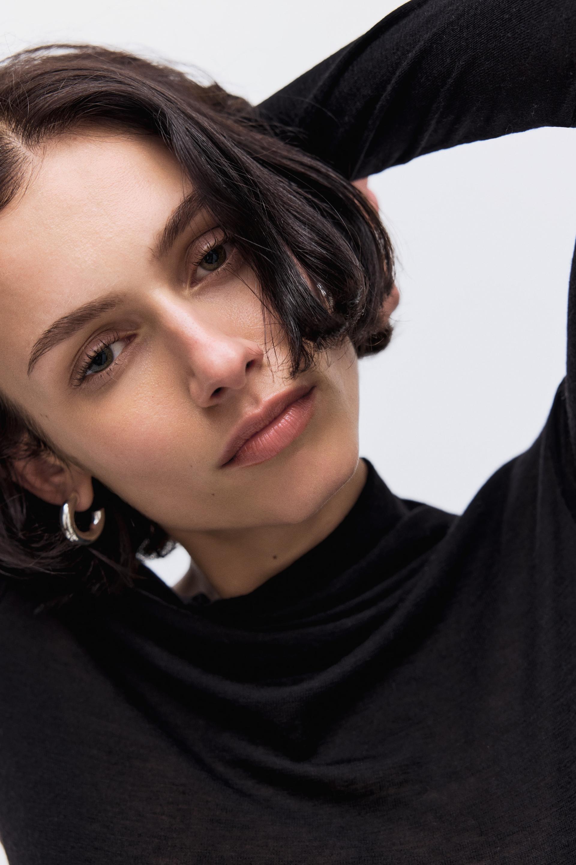 one-shoulder wool top