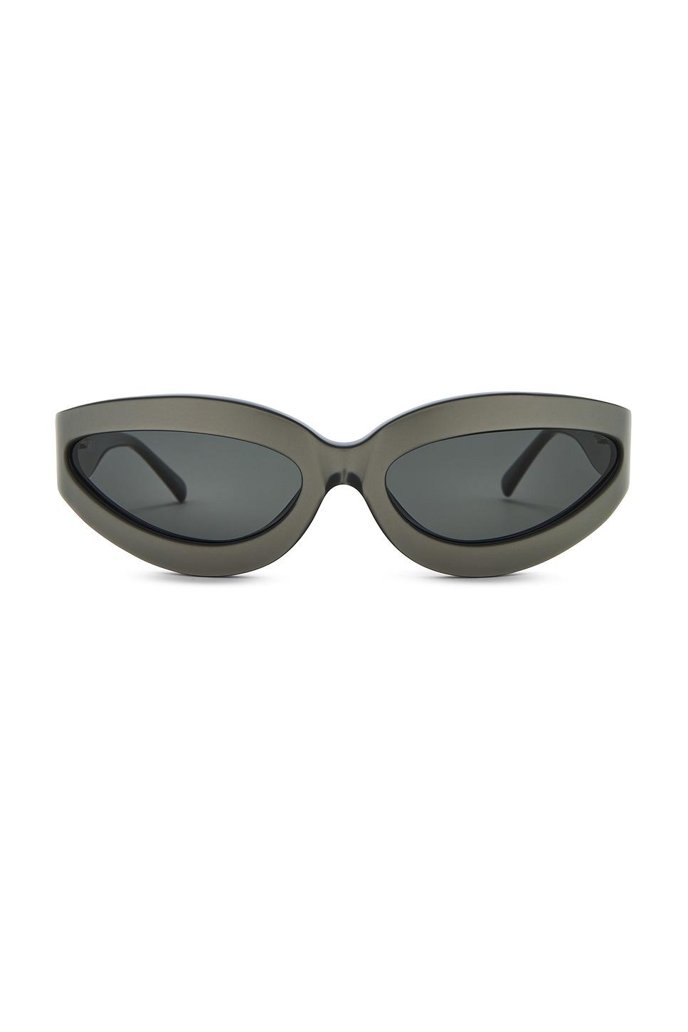 oval sunglasses