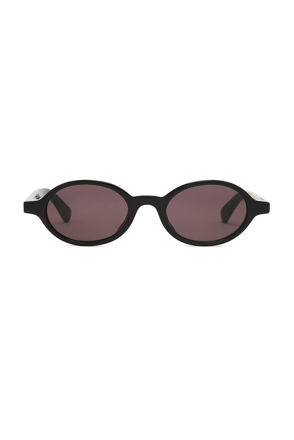 oval sunglasses