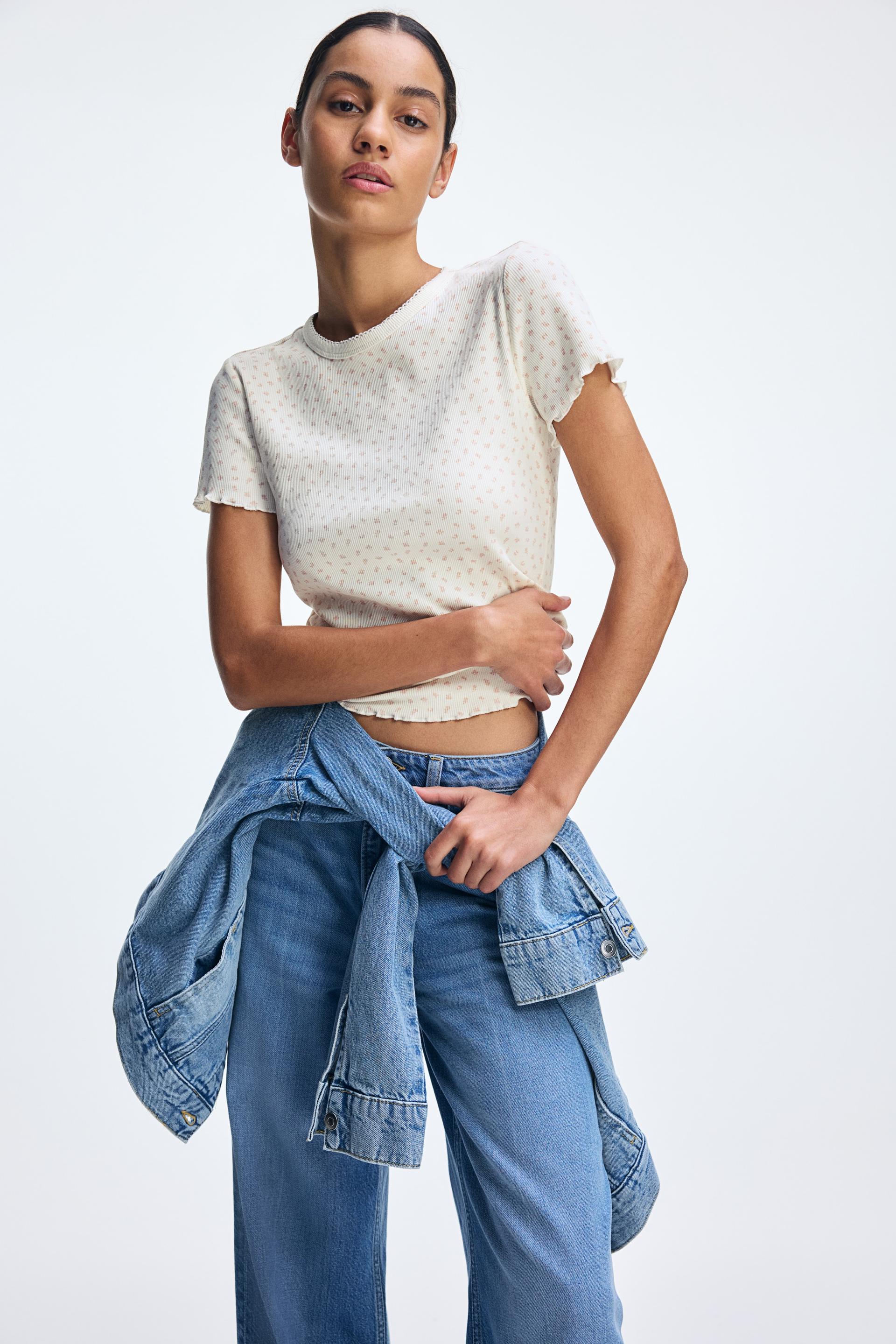 overlocked trim t-shirt