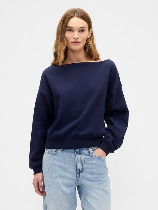 oversized boatneck sweatshirt
