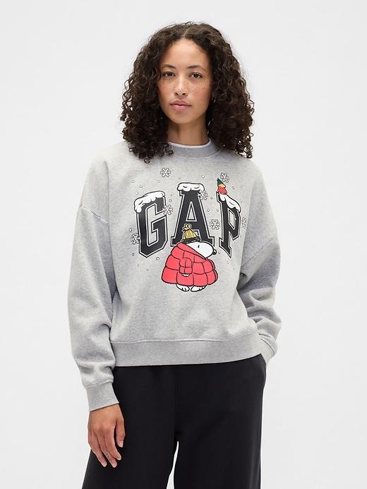 oversized gap logo sweatshirt
