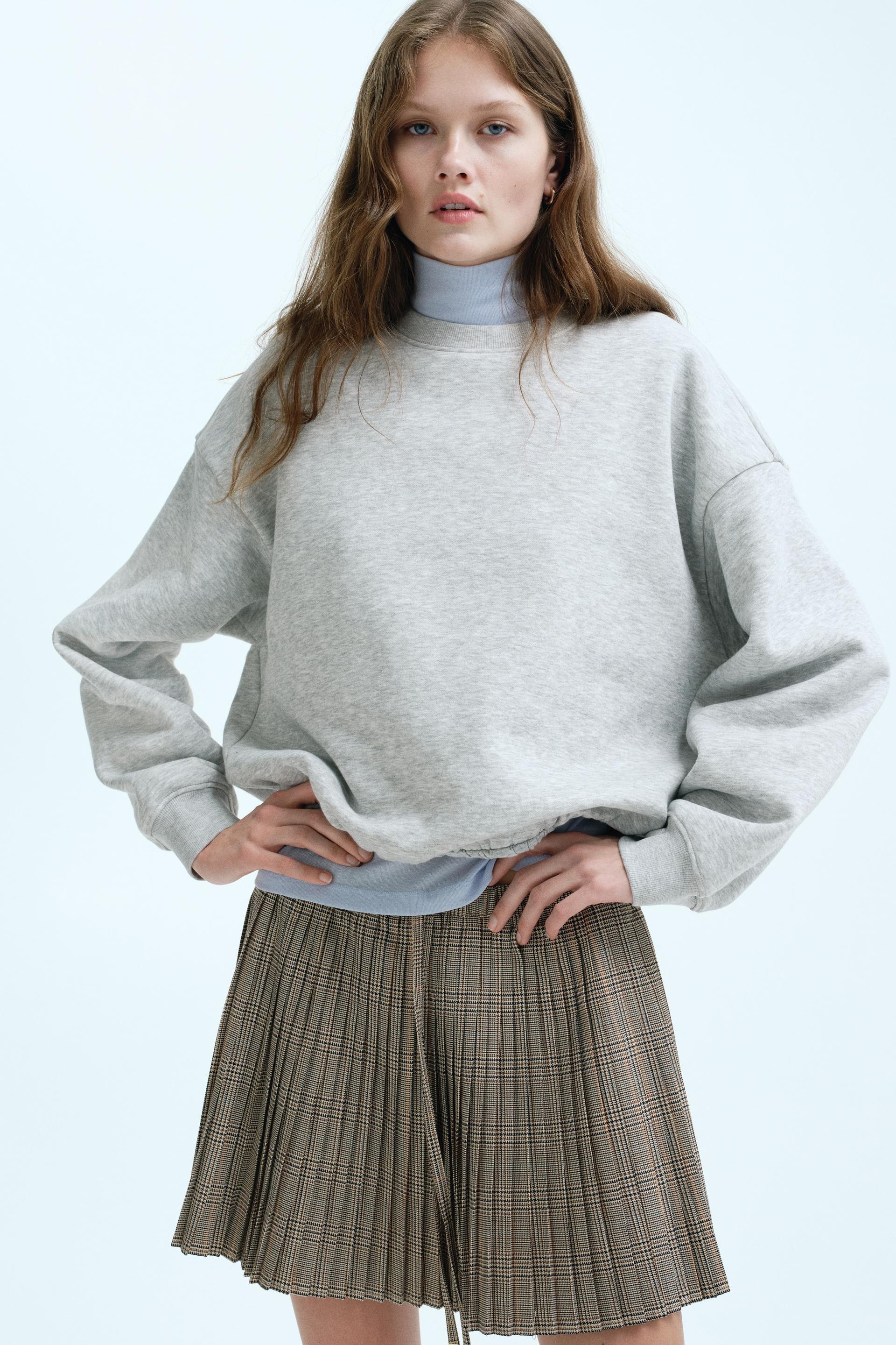 oversized sweatshirt