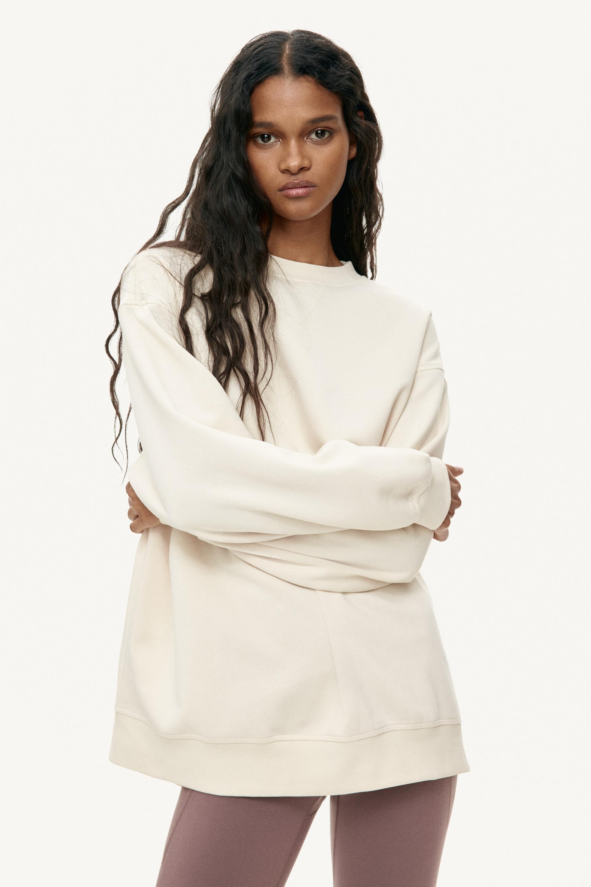 oversized sweatshirt
