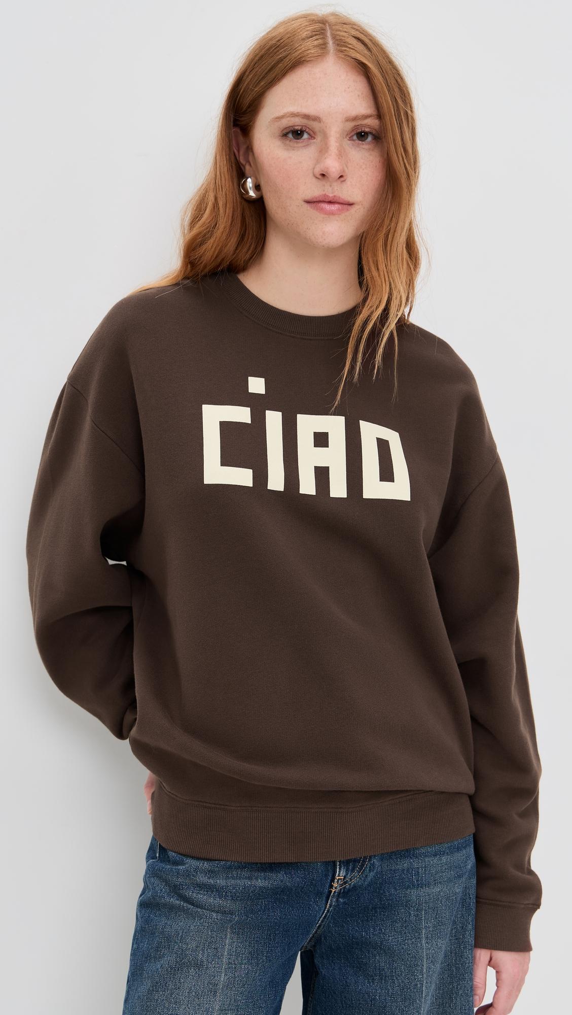 oversized sweatshirt