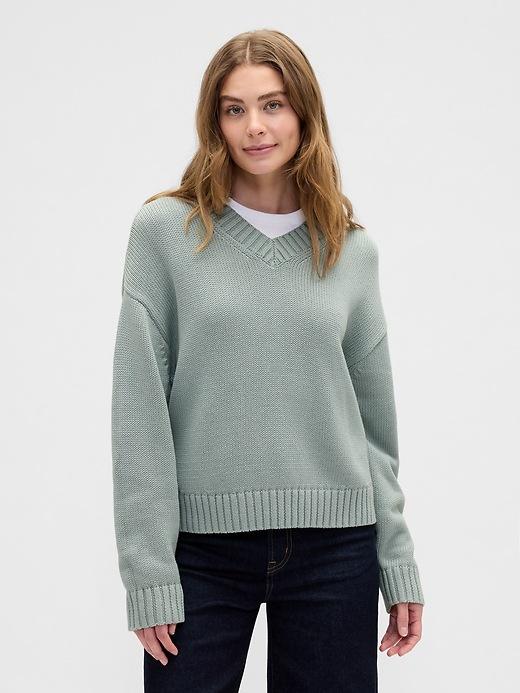 oversized v-neck sweater