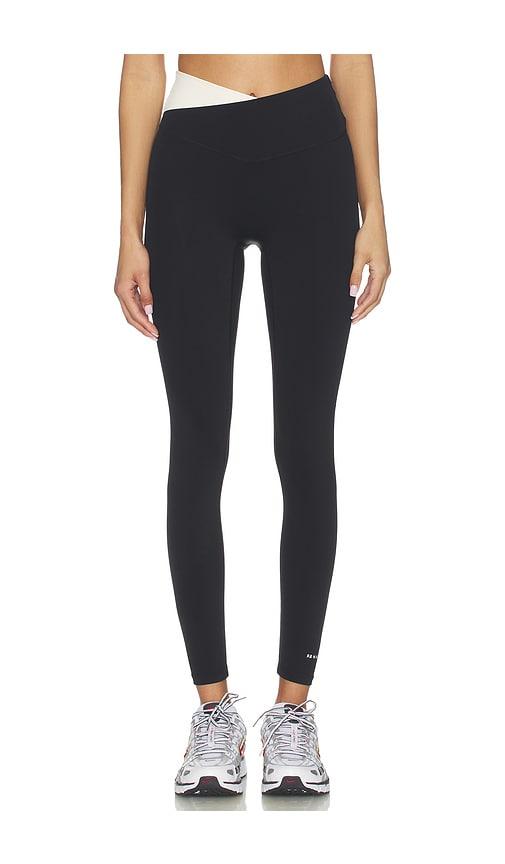 p.e nation wander full length legging in black,white.