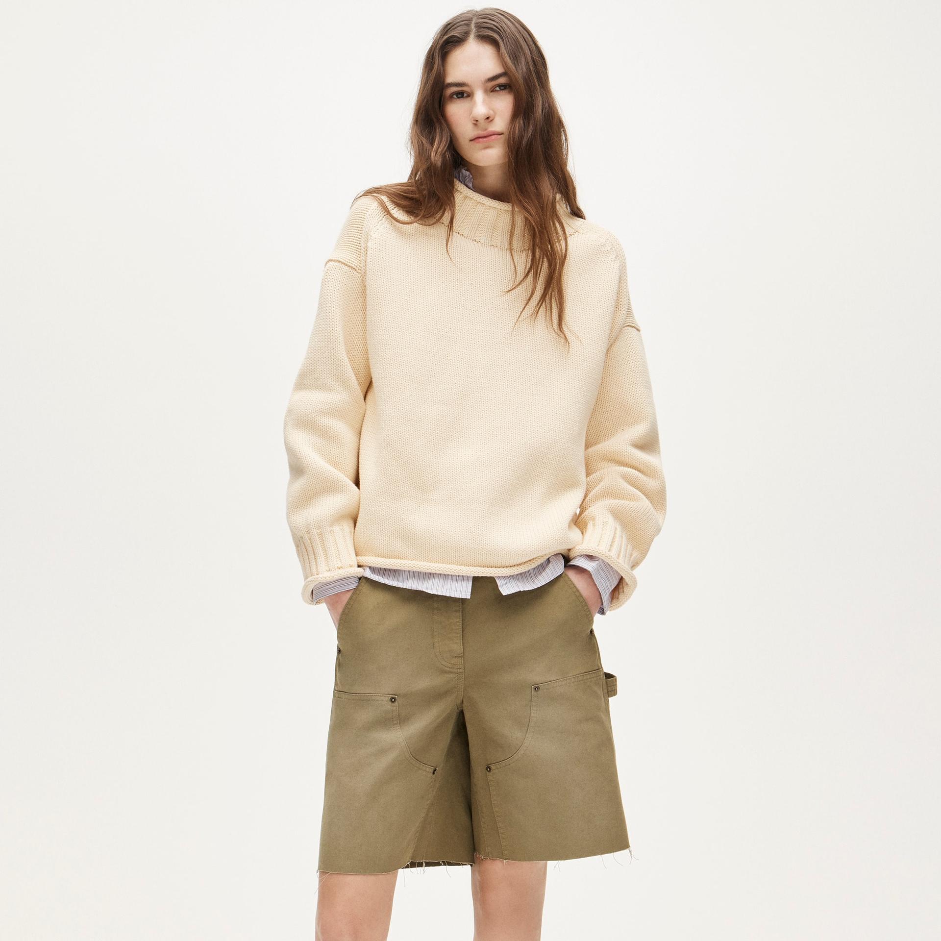 painter short in canvas