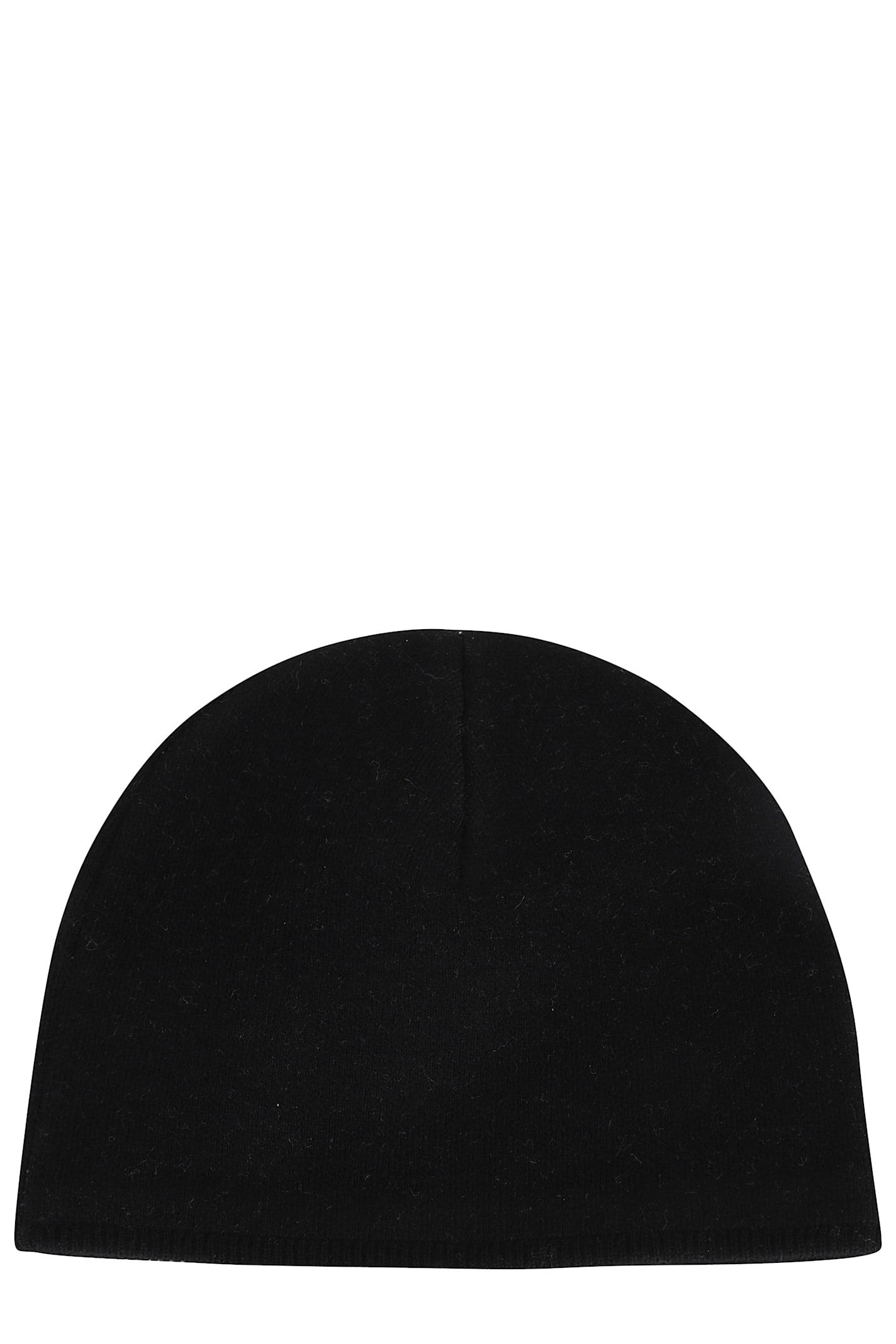 perfect moment beanie star logo