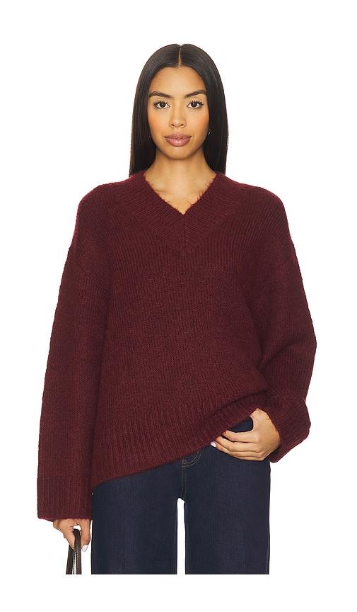 pistola talia chunky v-neck long sleeve sweater in wine.