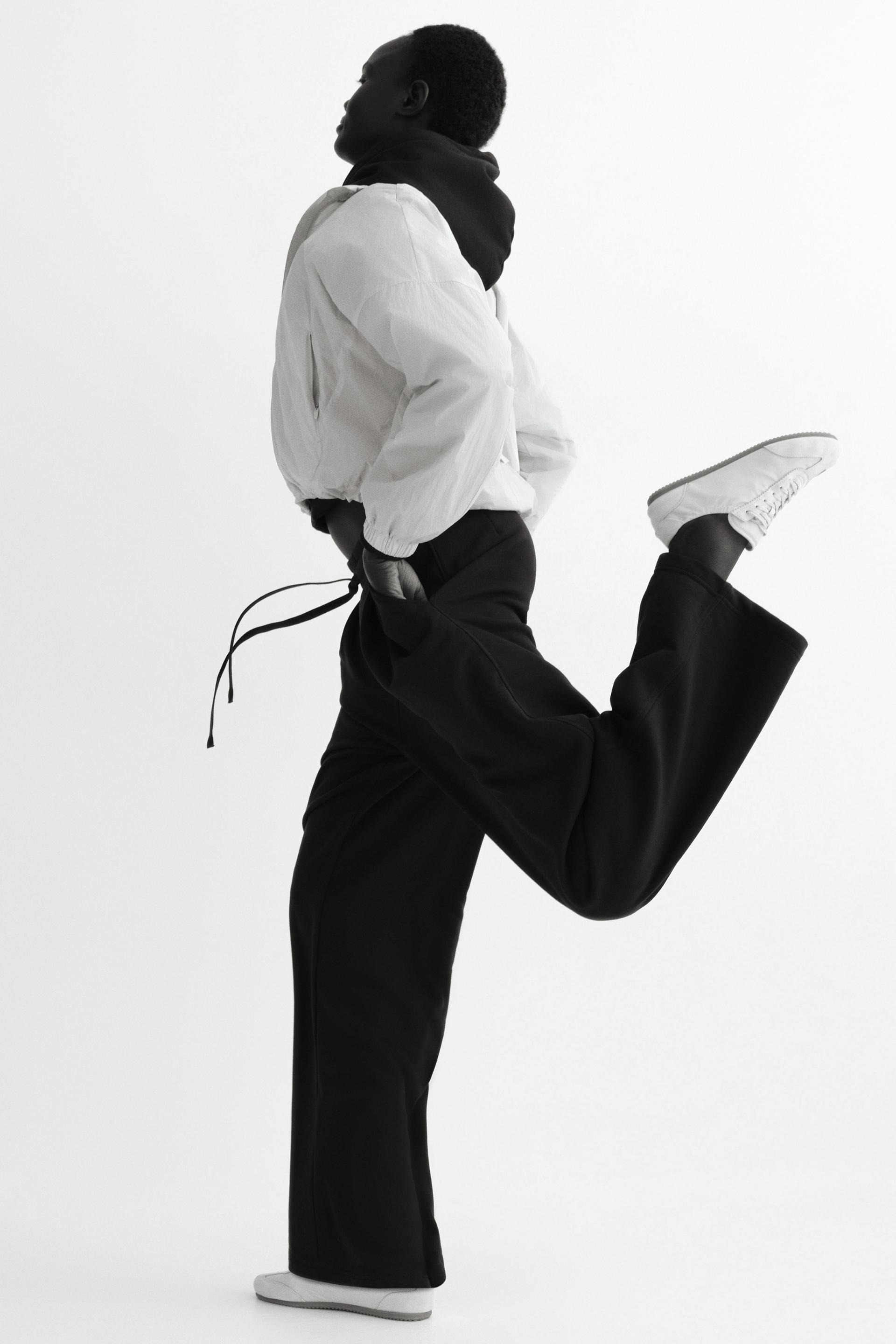 pleat-front sweatpants