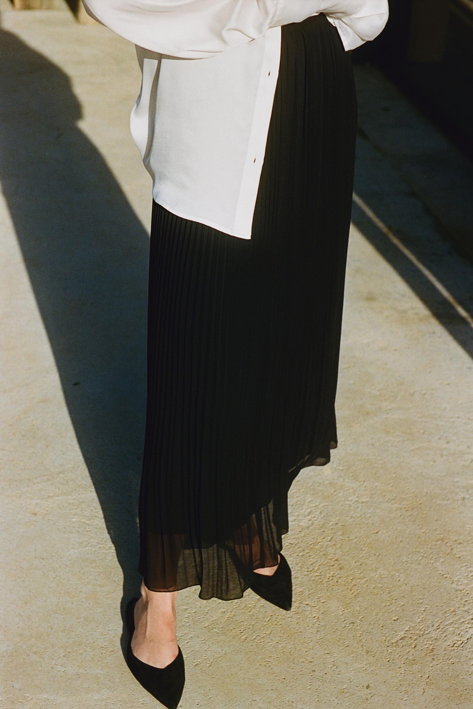 pleated chiffon skirt