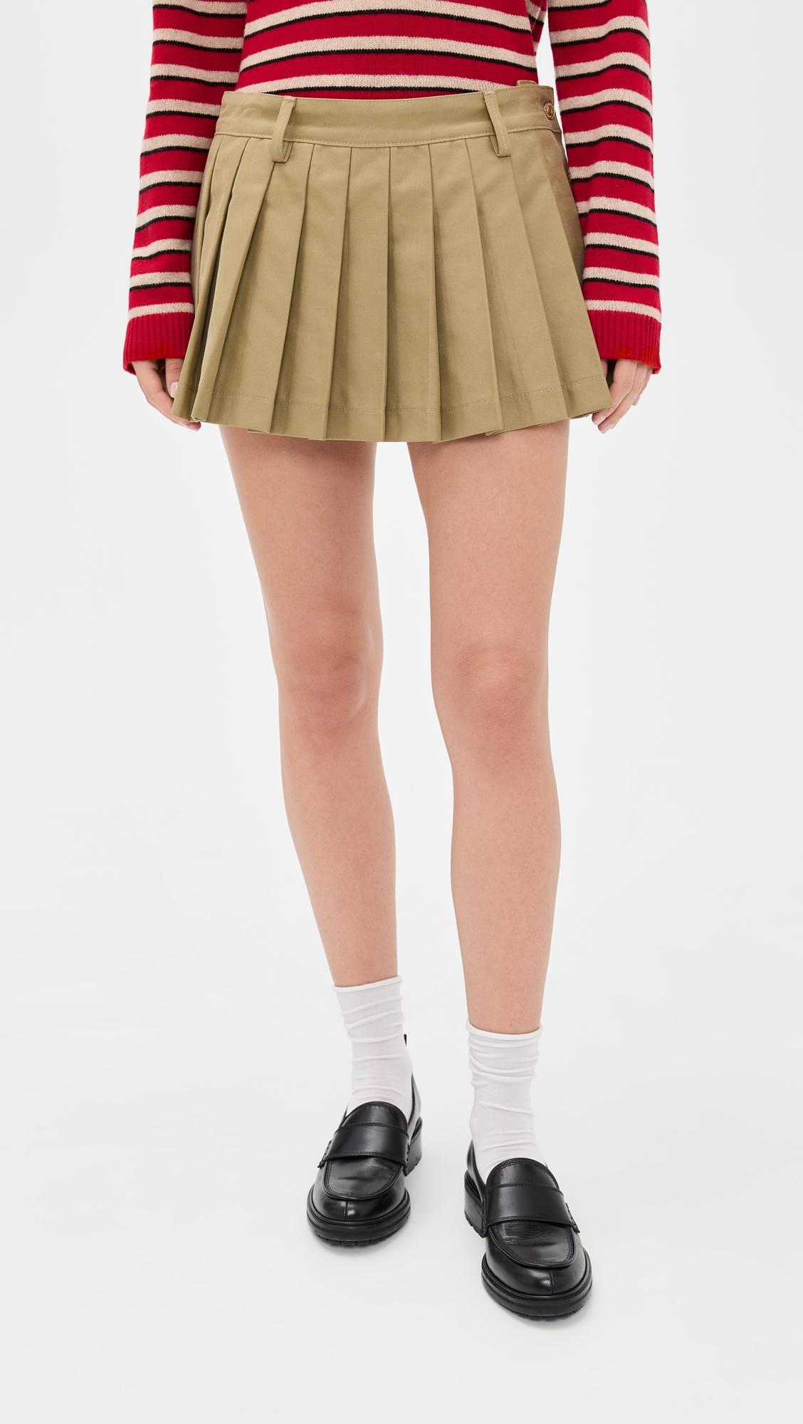 pleated mini skirt