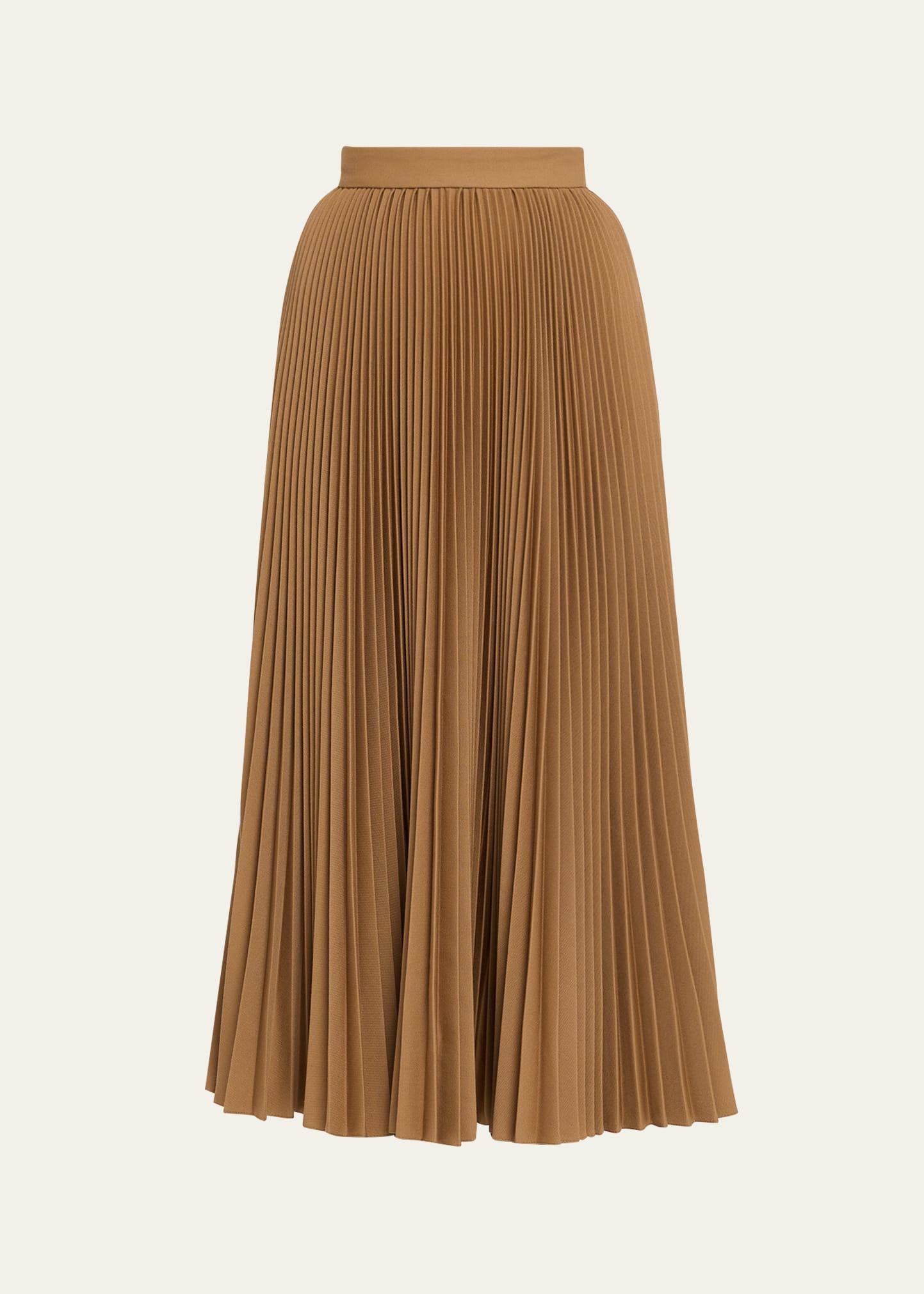 pleated skirt