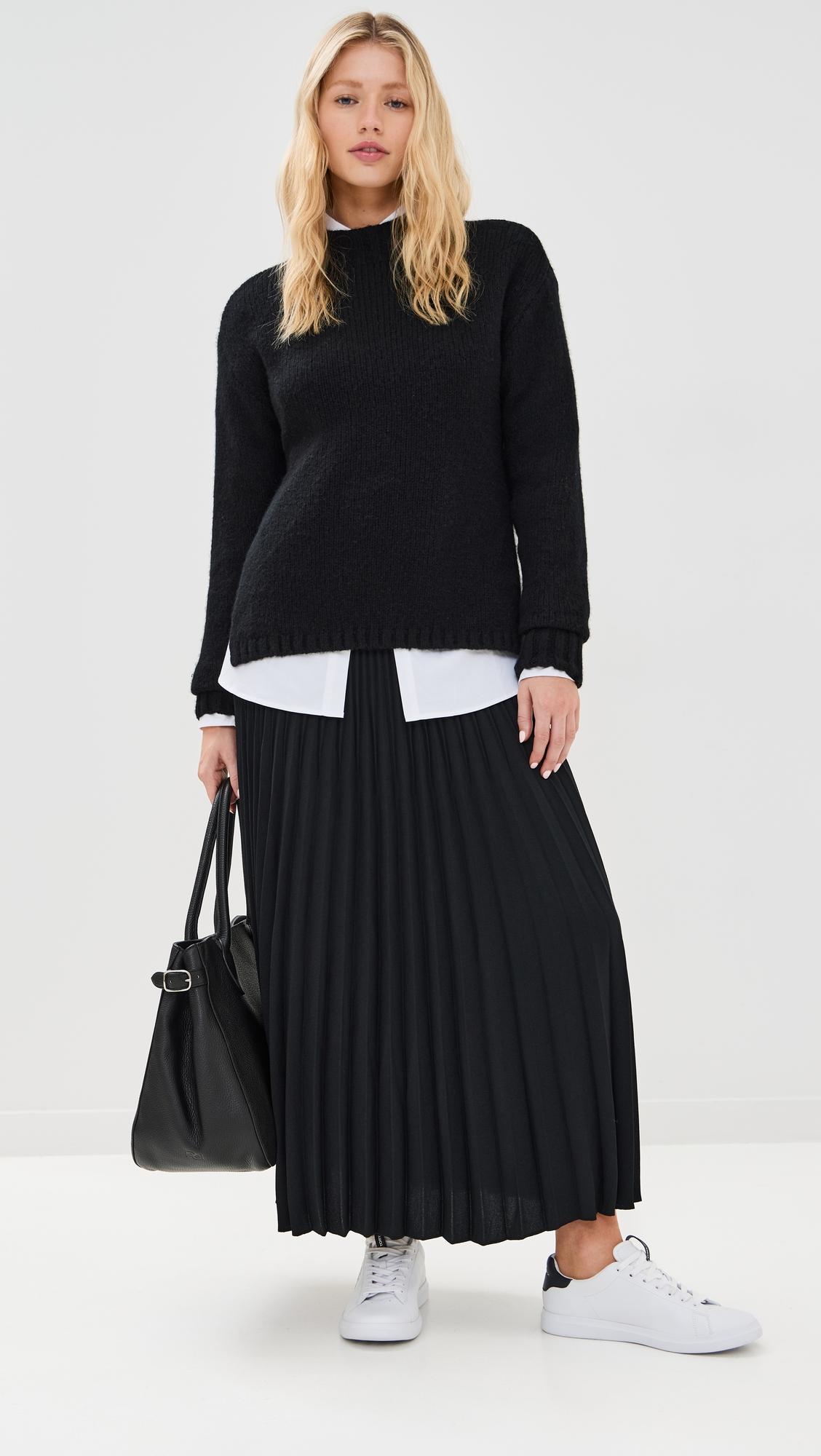 pleated skirt