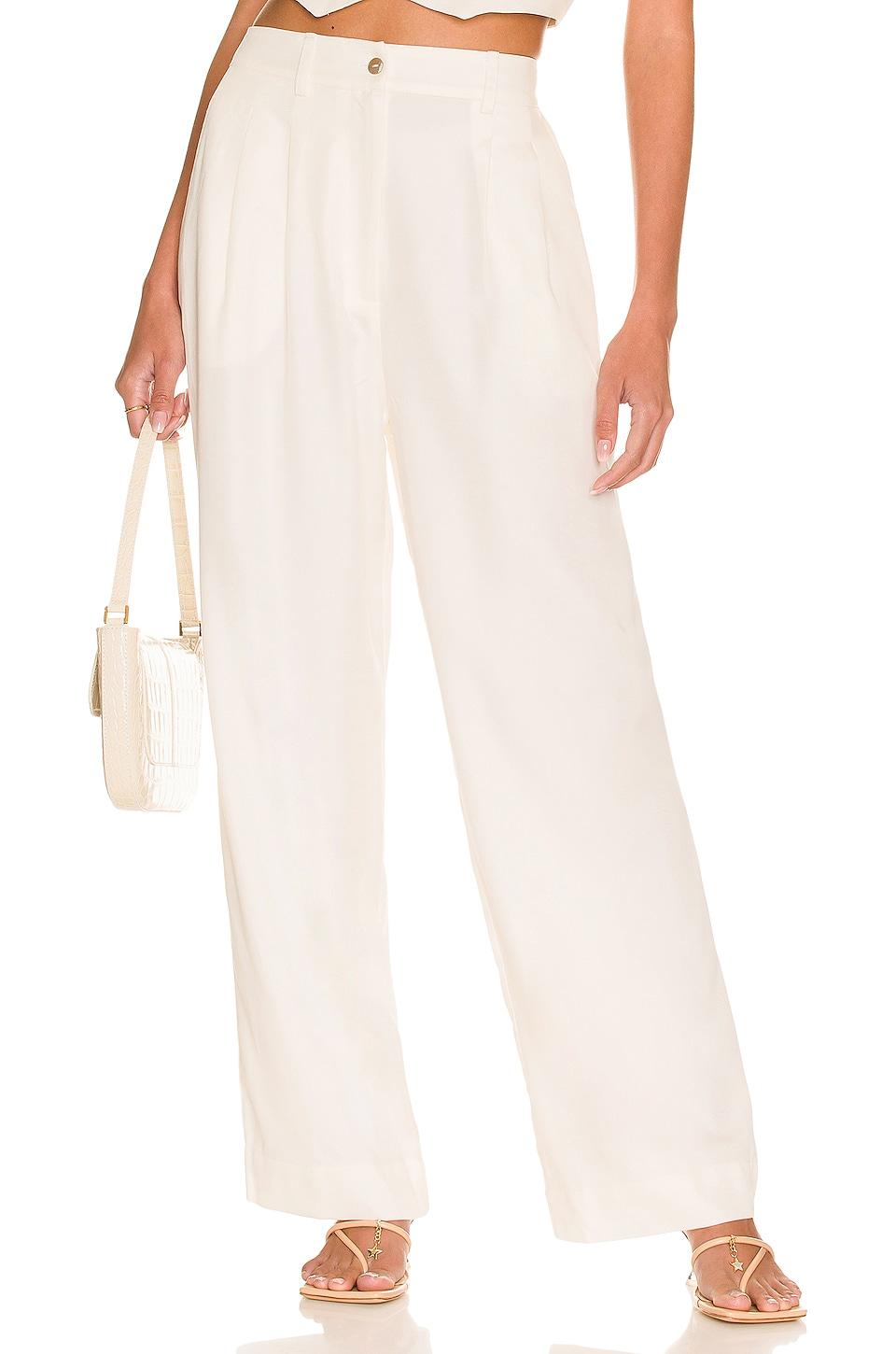pleated trouser