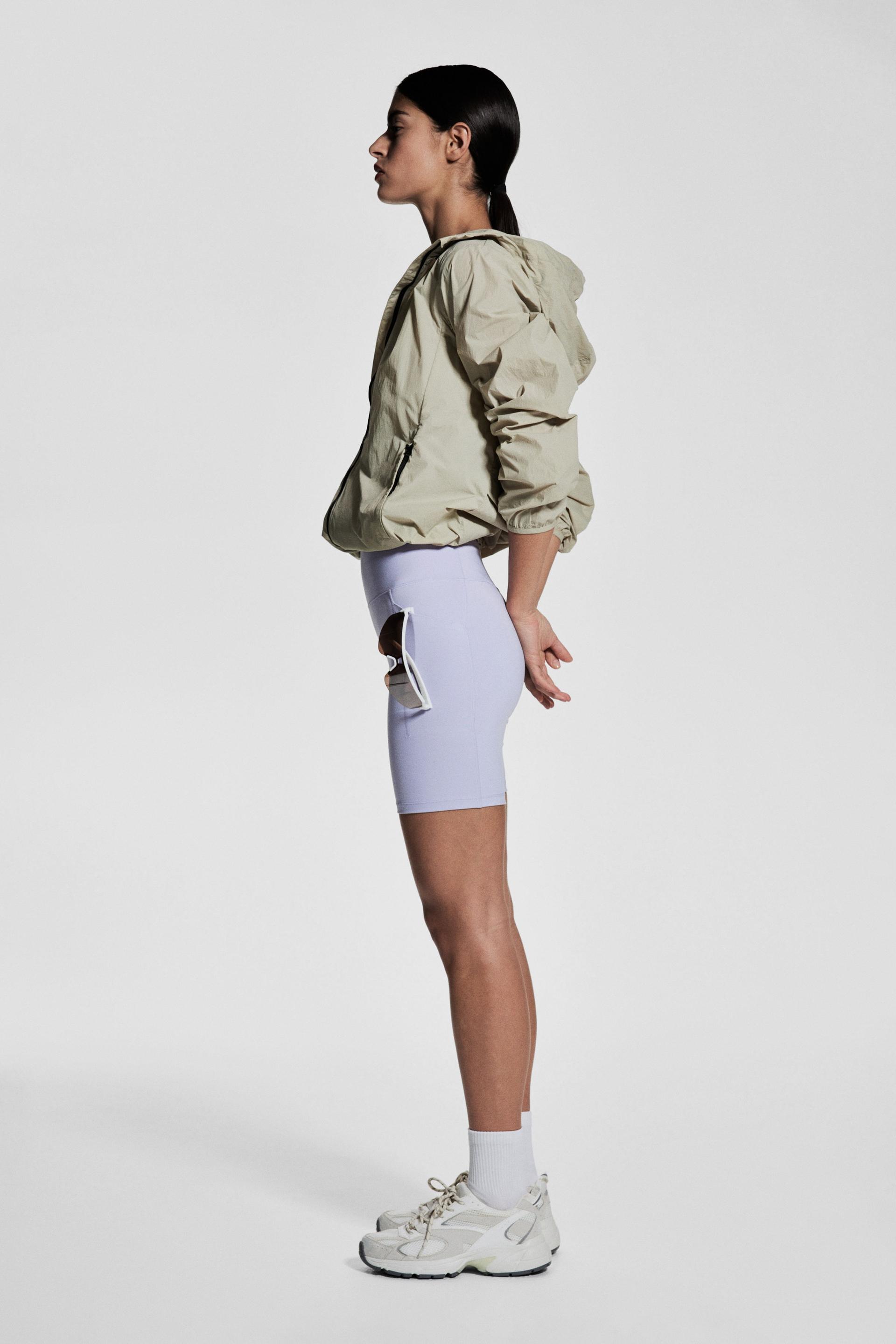 pocket-detail biking shorts with drymove™