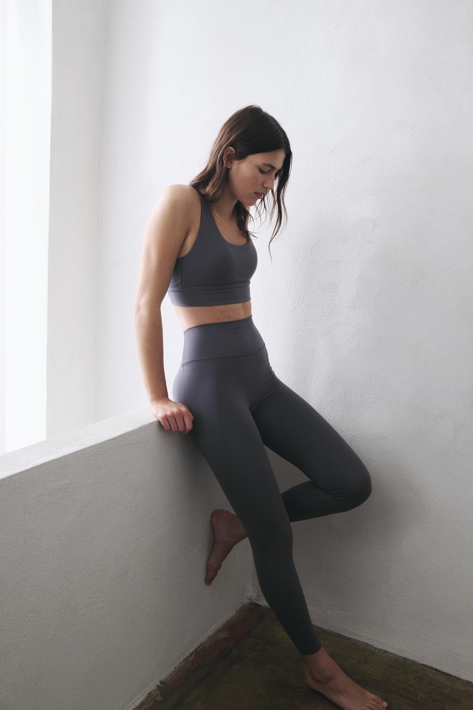 pocket-detail sports leggings with softmove™