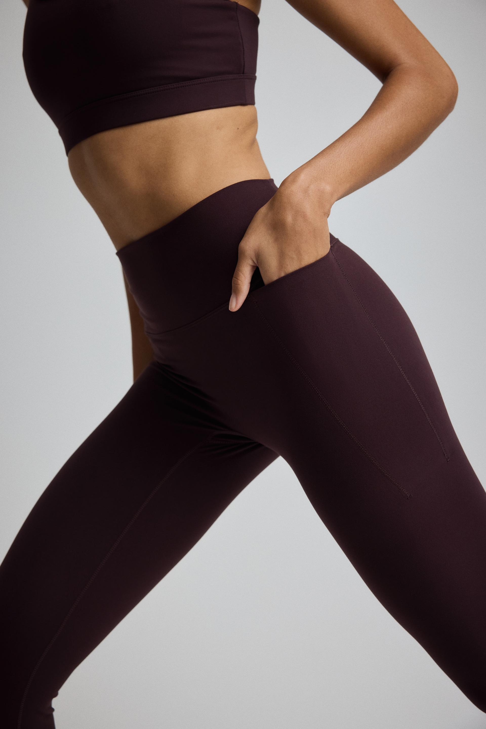 pocket-detail sports leggings with softmove™