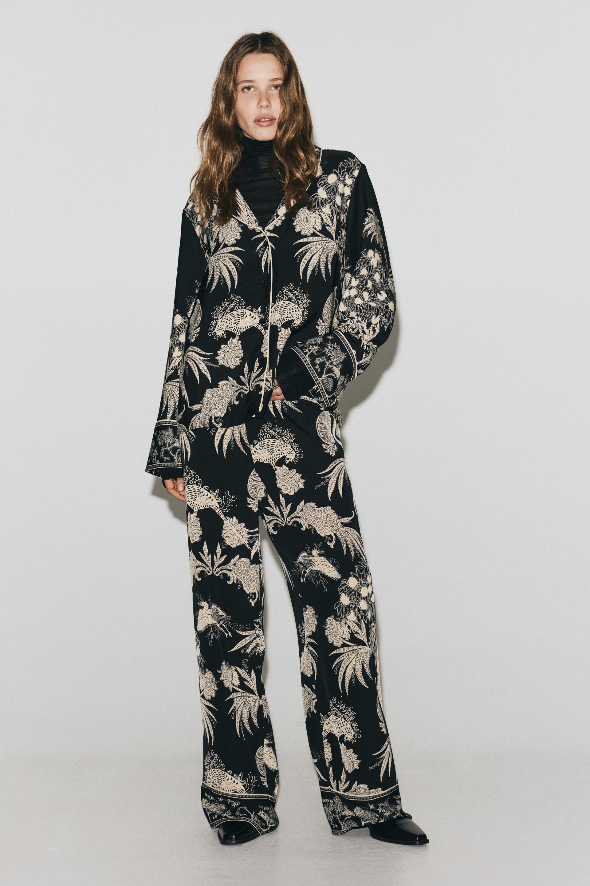 printed pull-on pants