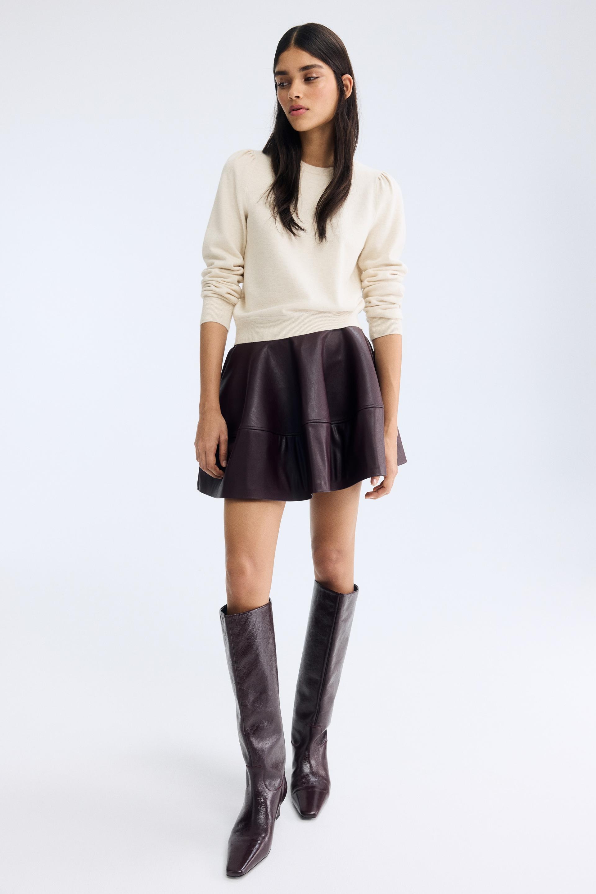 puff-sleeved sweater