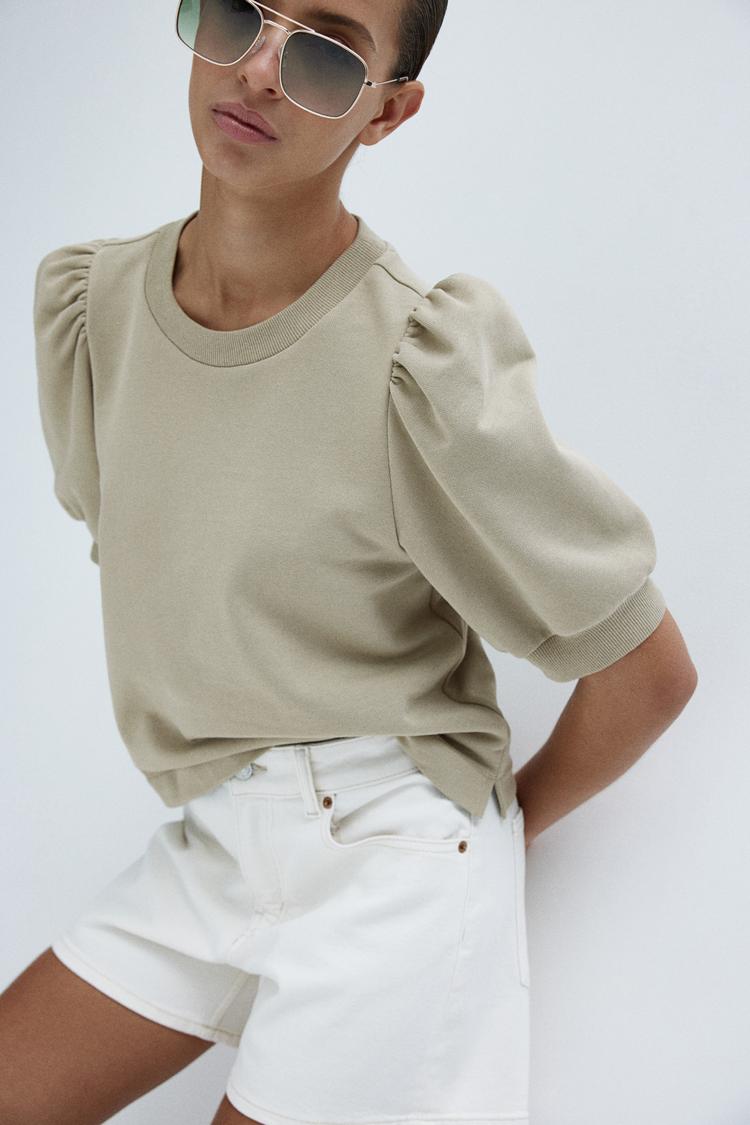 puff-sleeved top