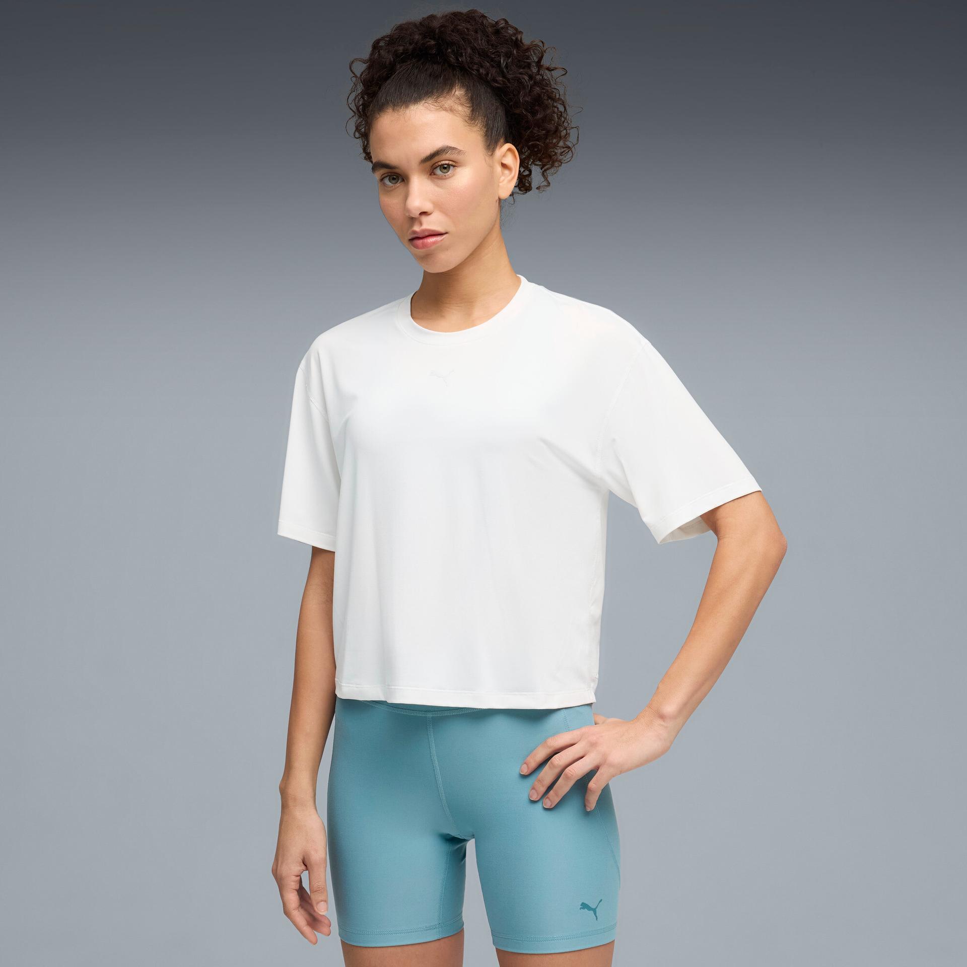 puma cloudspun ultra soft women's relaxed training t-shirt in white, size l