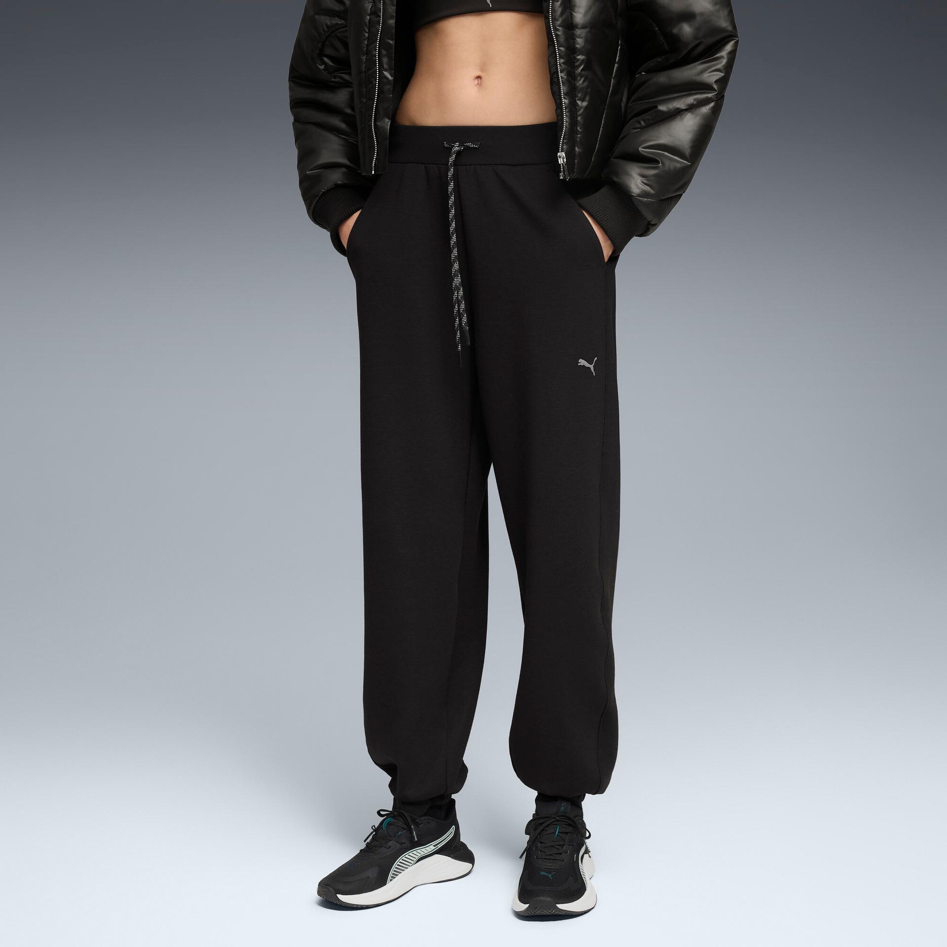 puma cloudspun ultra soft women's training joggers pant in black, size s