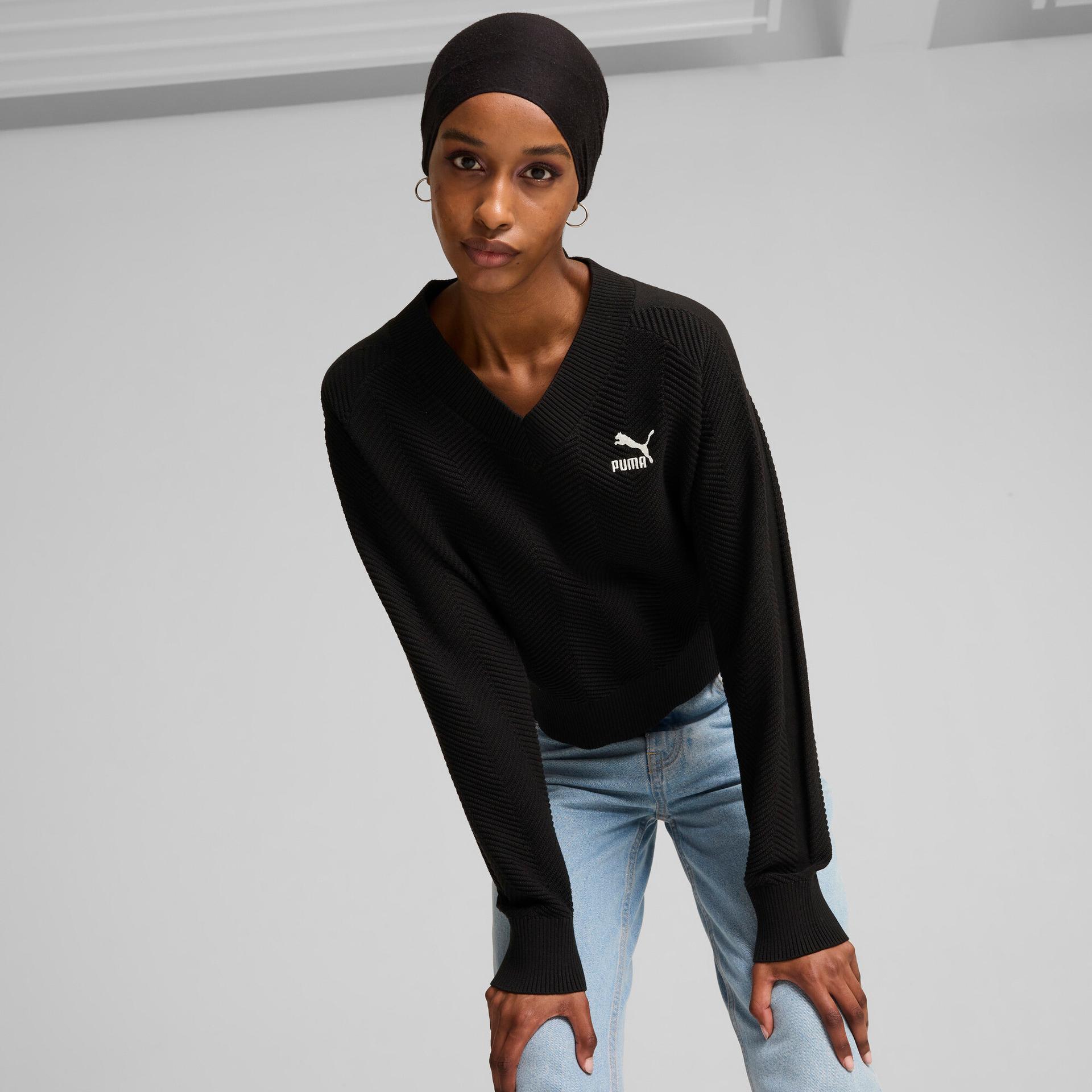 puma t7 knitted v-neck crew women shoes in black, size s