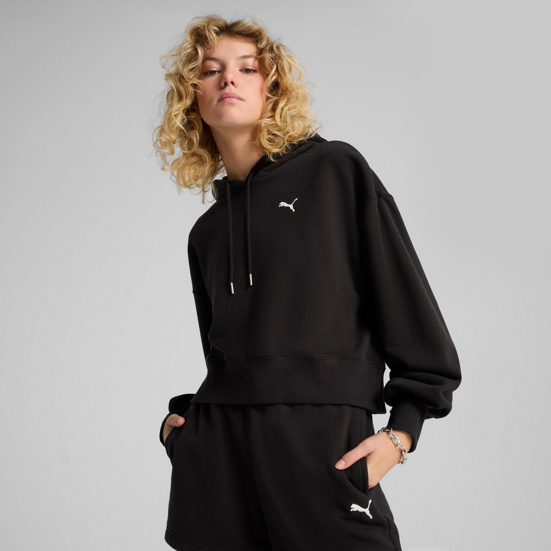 puma wardrobe essentials women's relaxed cropped hoodie in black, size s