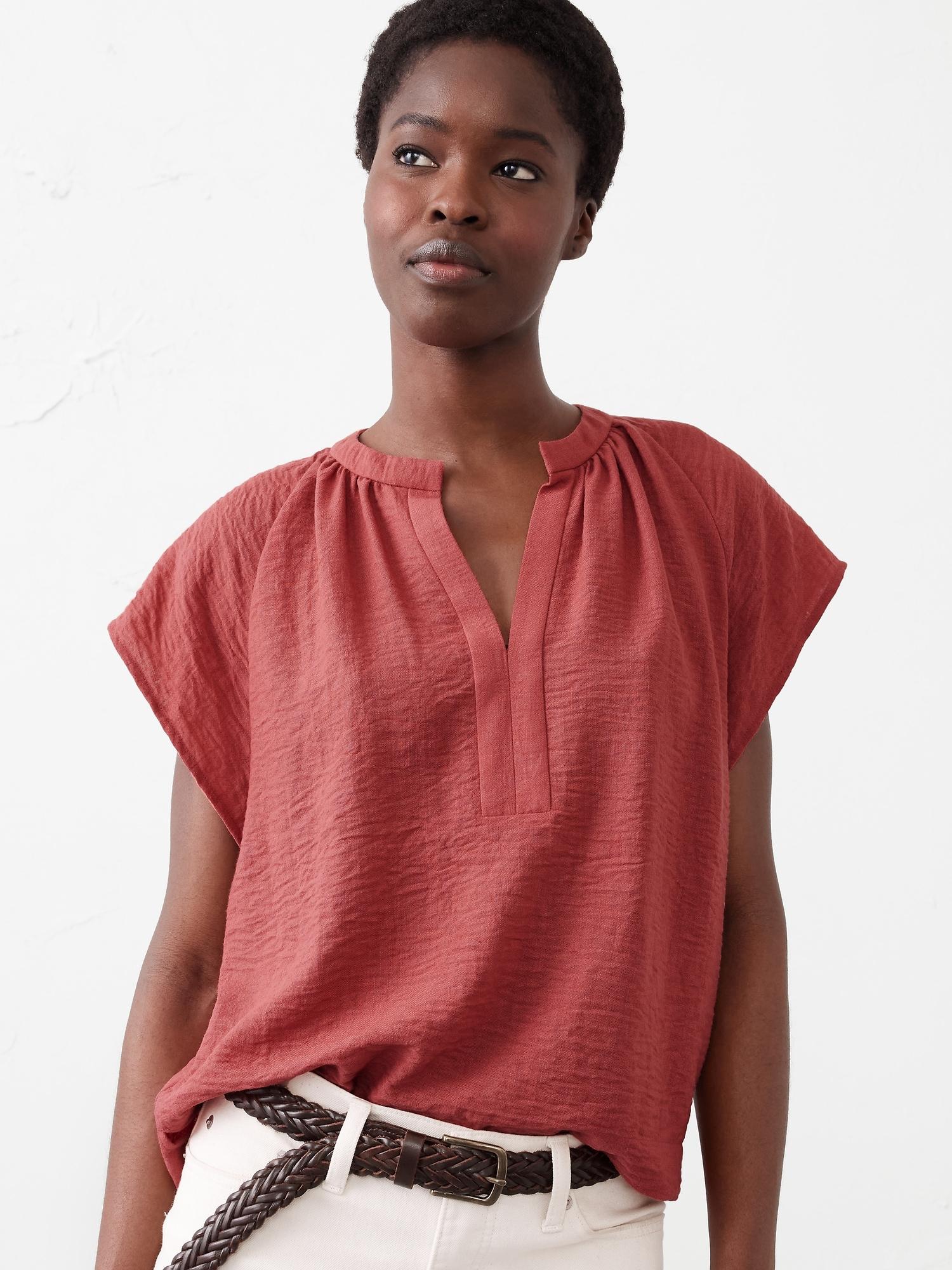 raglan-sleeve top