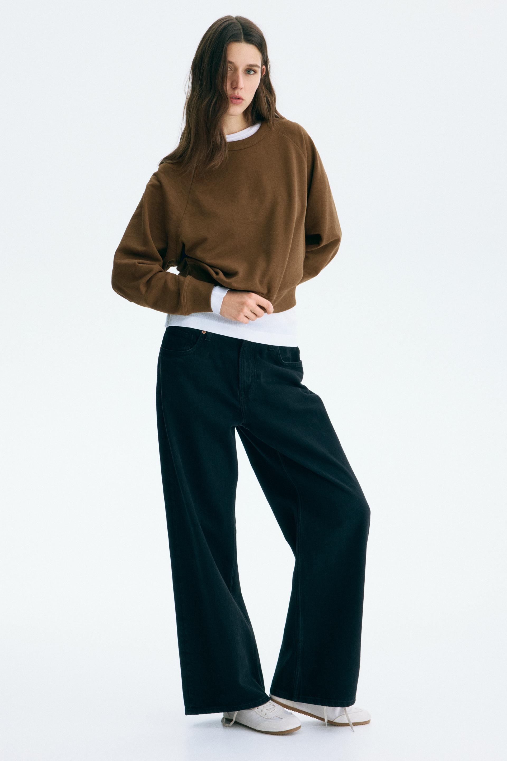 raglan-sleeved sweatshirt
