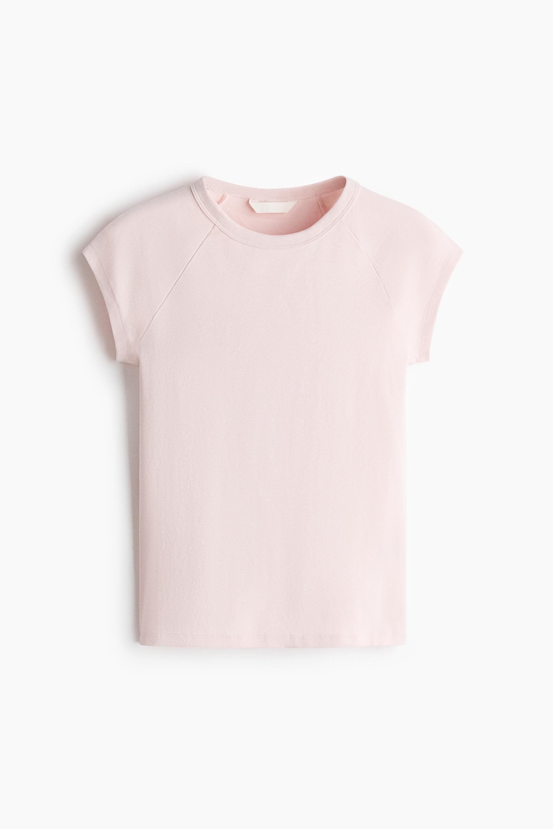 raglan-sleeved t-shirt