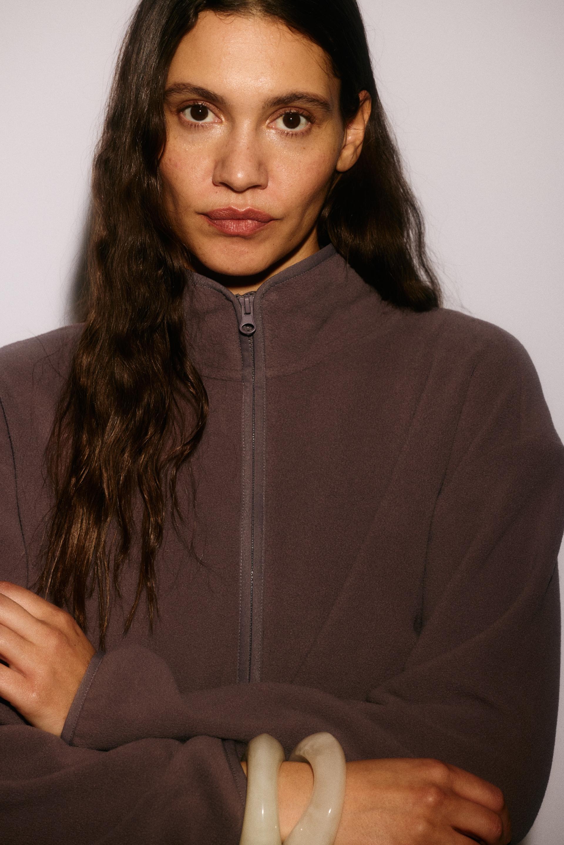 regular-fit fleece activewear jacket