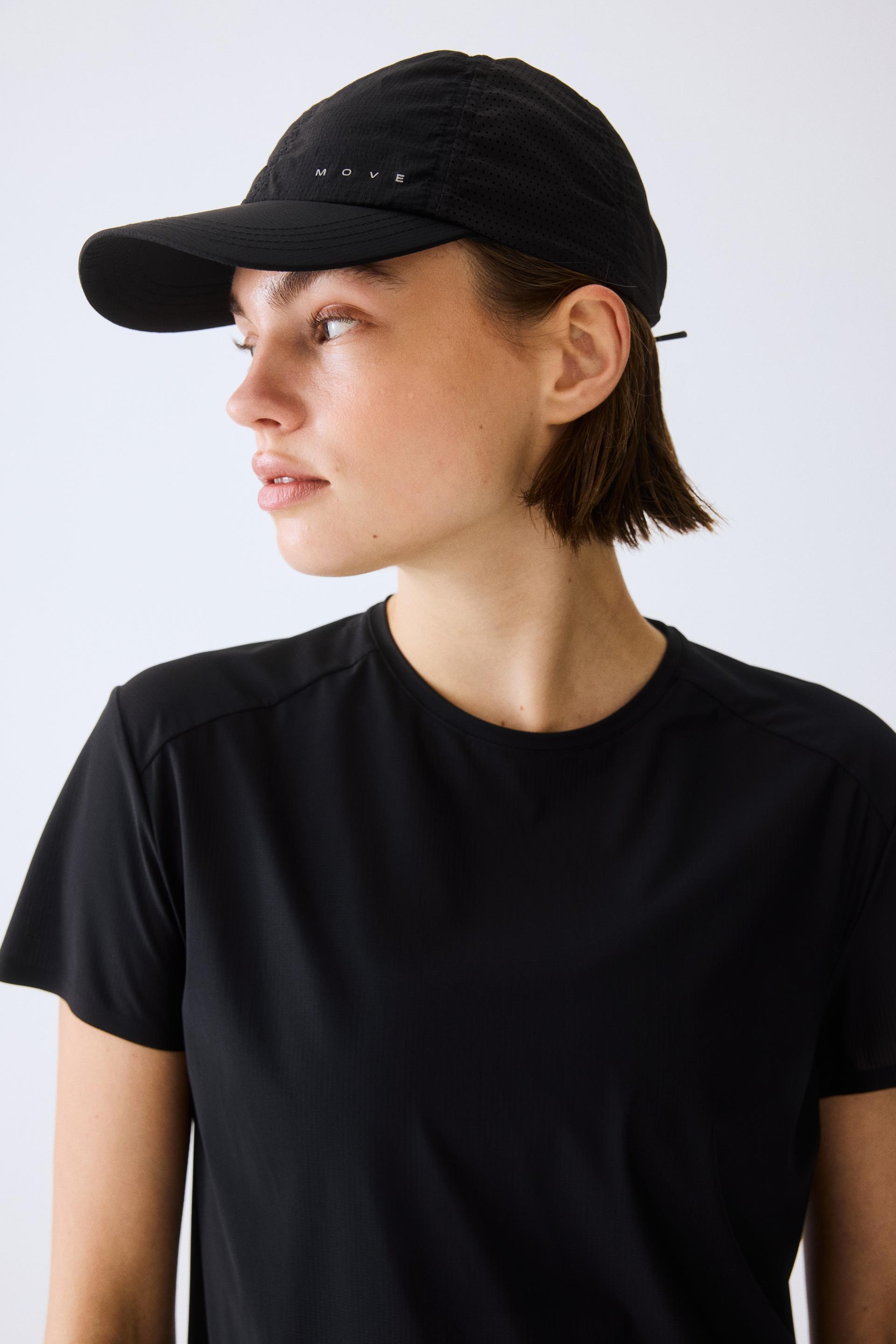 regular-fit running t-shirt with drymove™