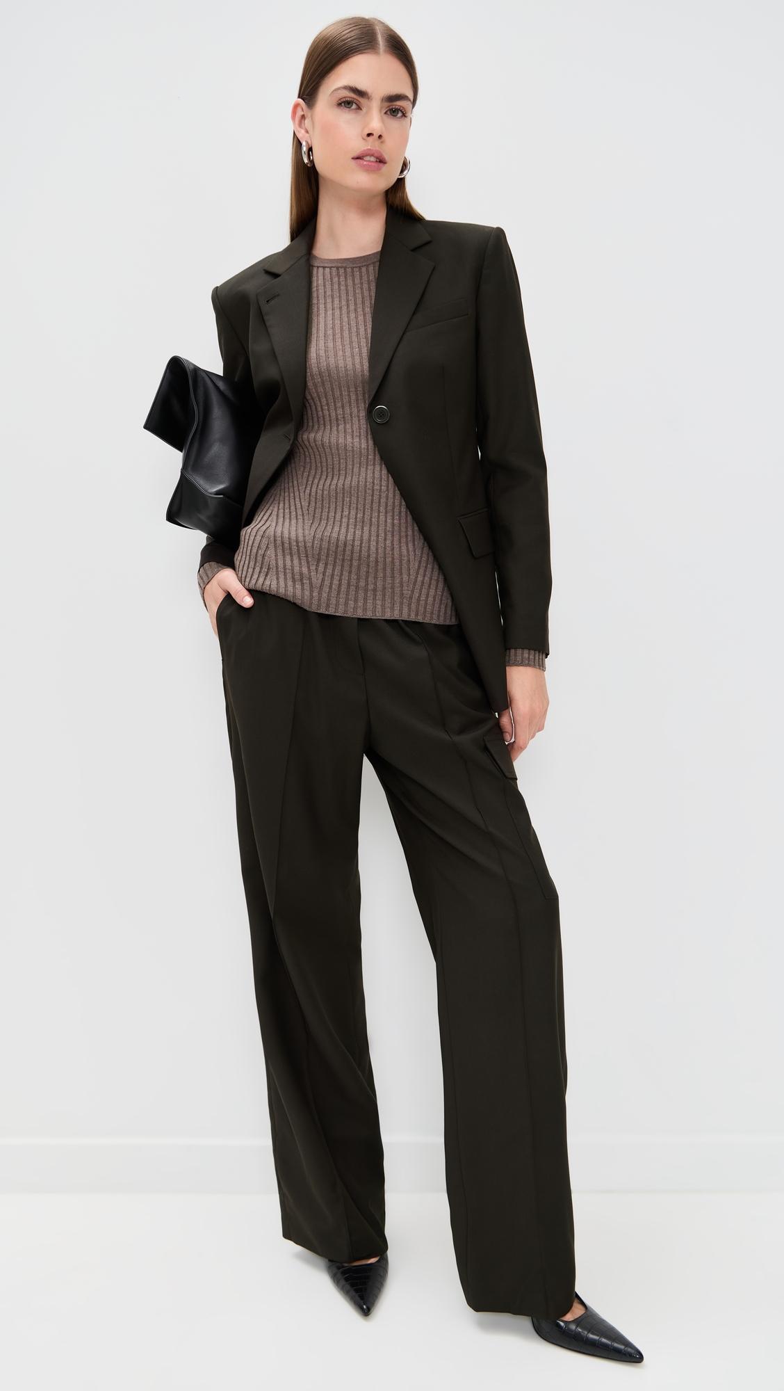 relaxed cargo trousers