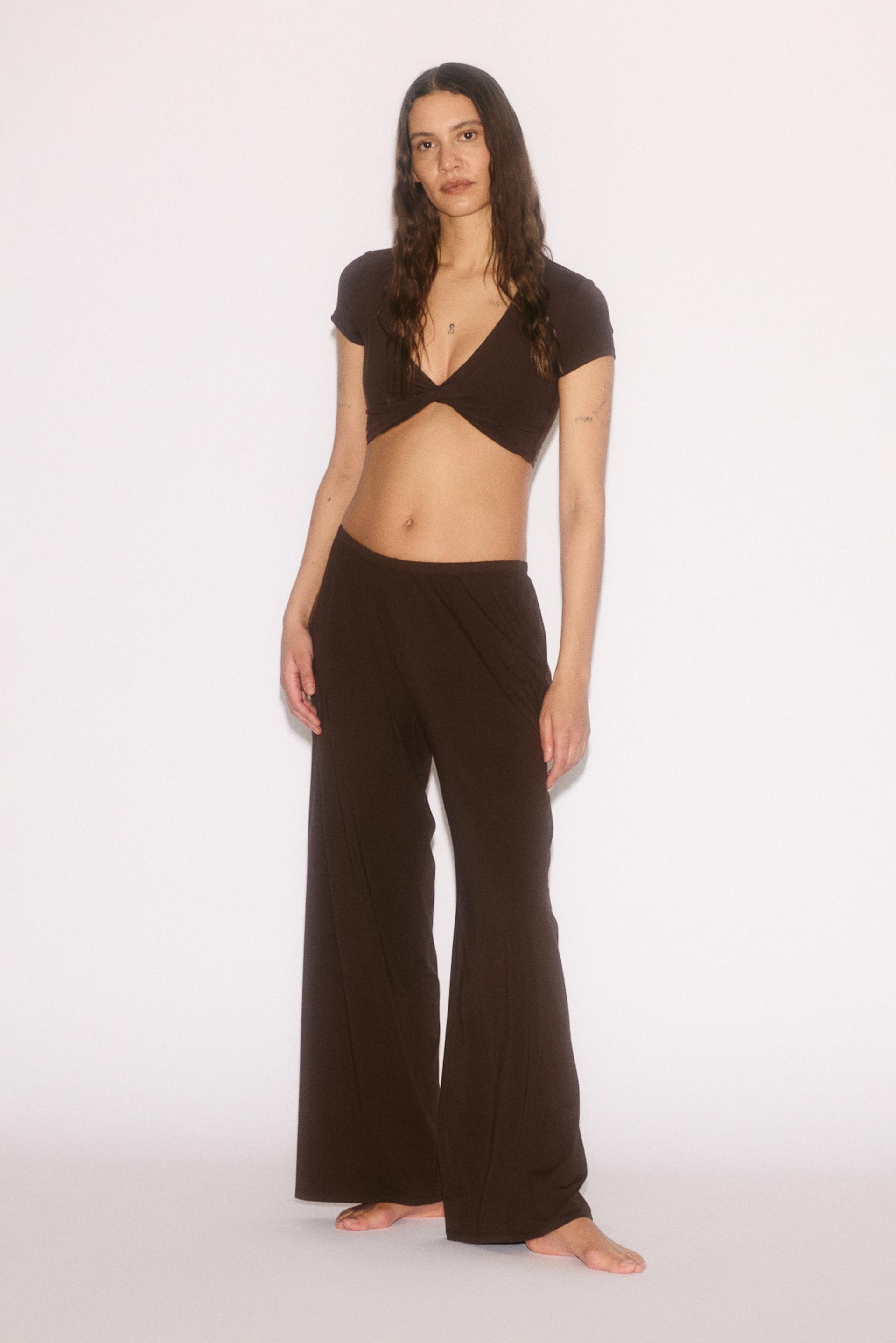 relaxed-fit wide-leg yoga pants