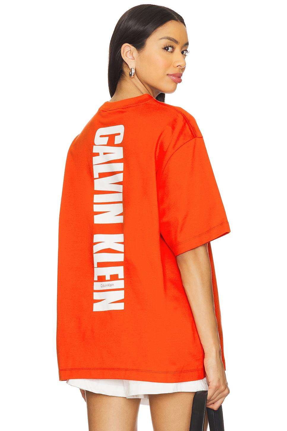 relaxed vertical logo tee