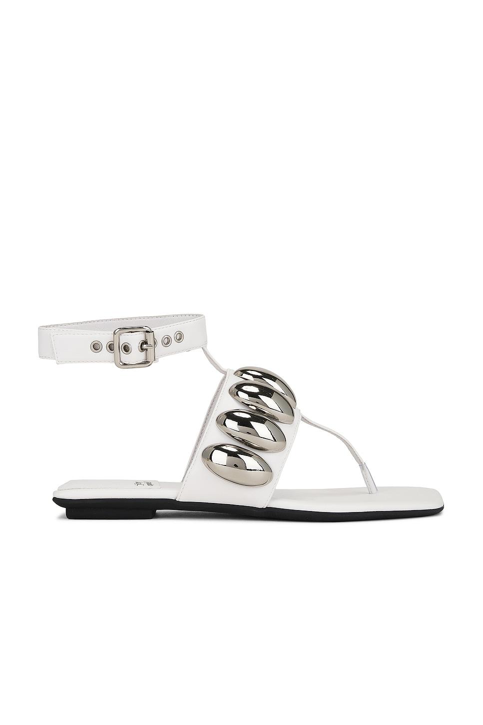 resort sandals