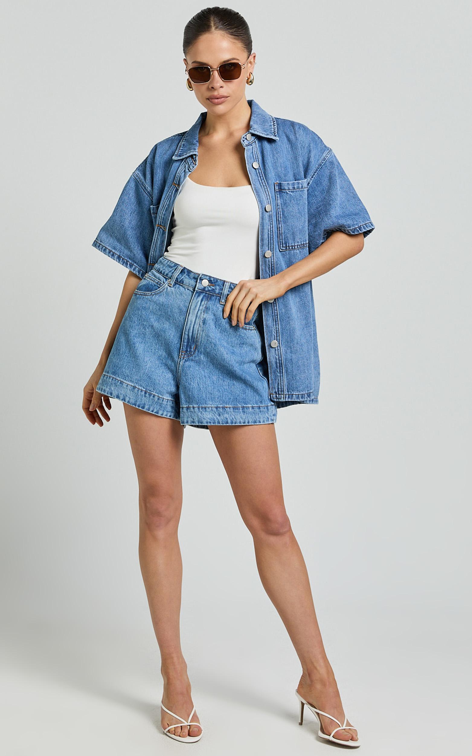 rhianna shorts - mid waist recycled denim shorts in mid blue wash