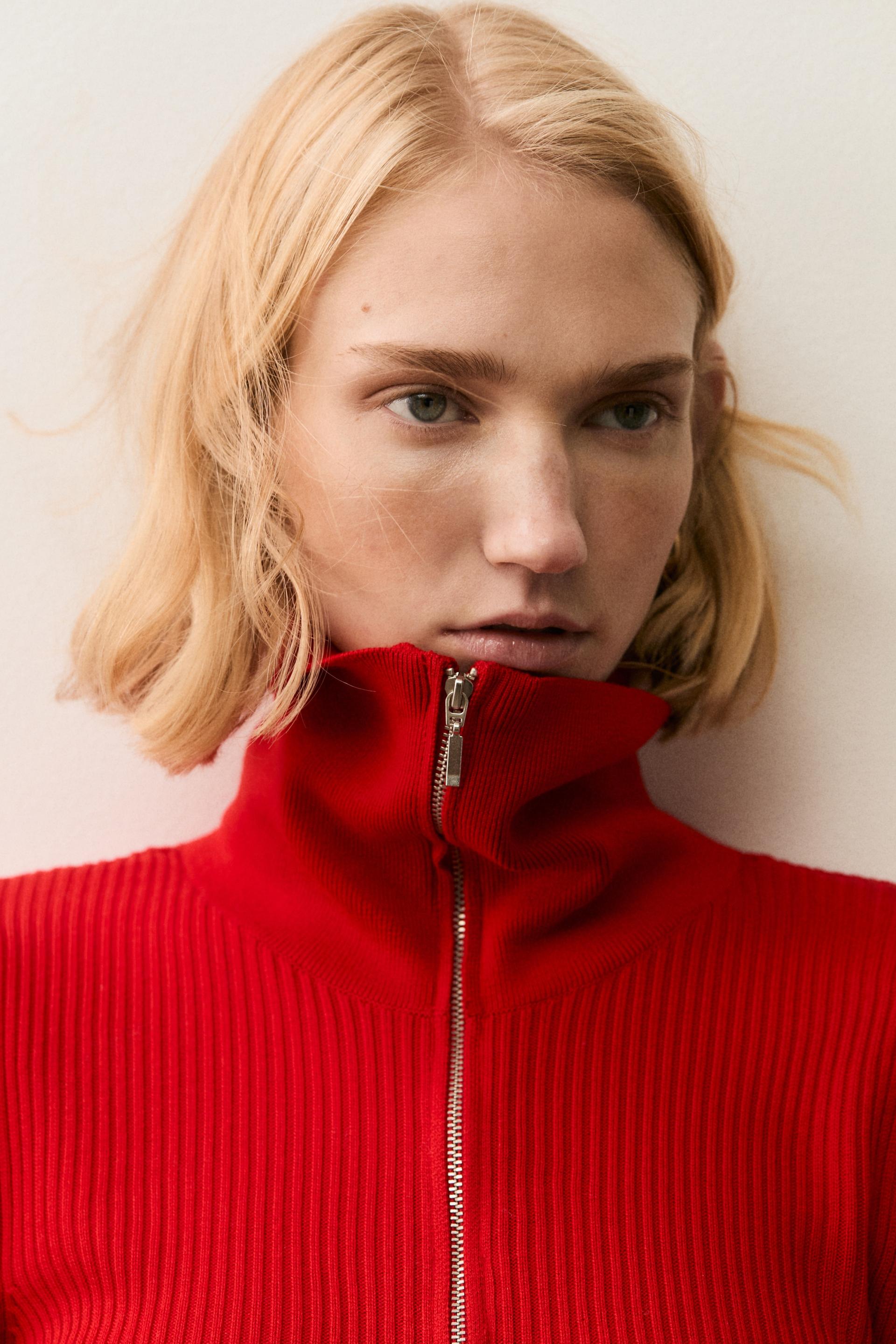 rib-knit half-zip top