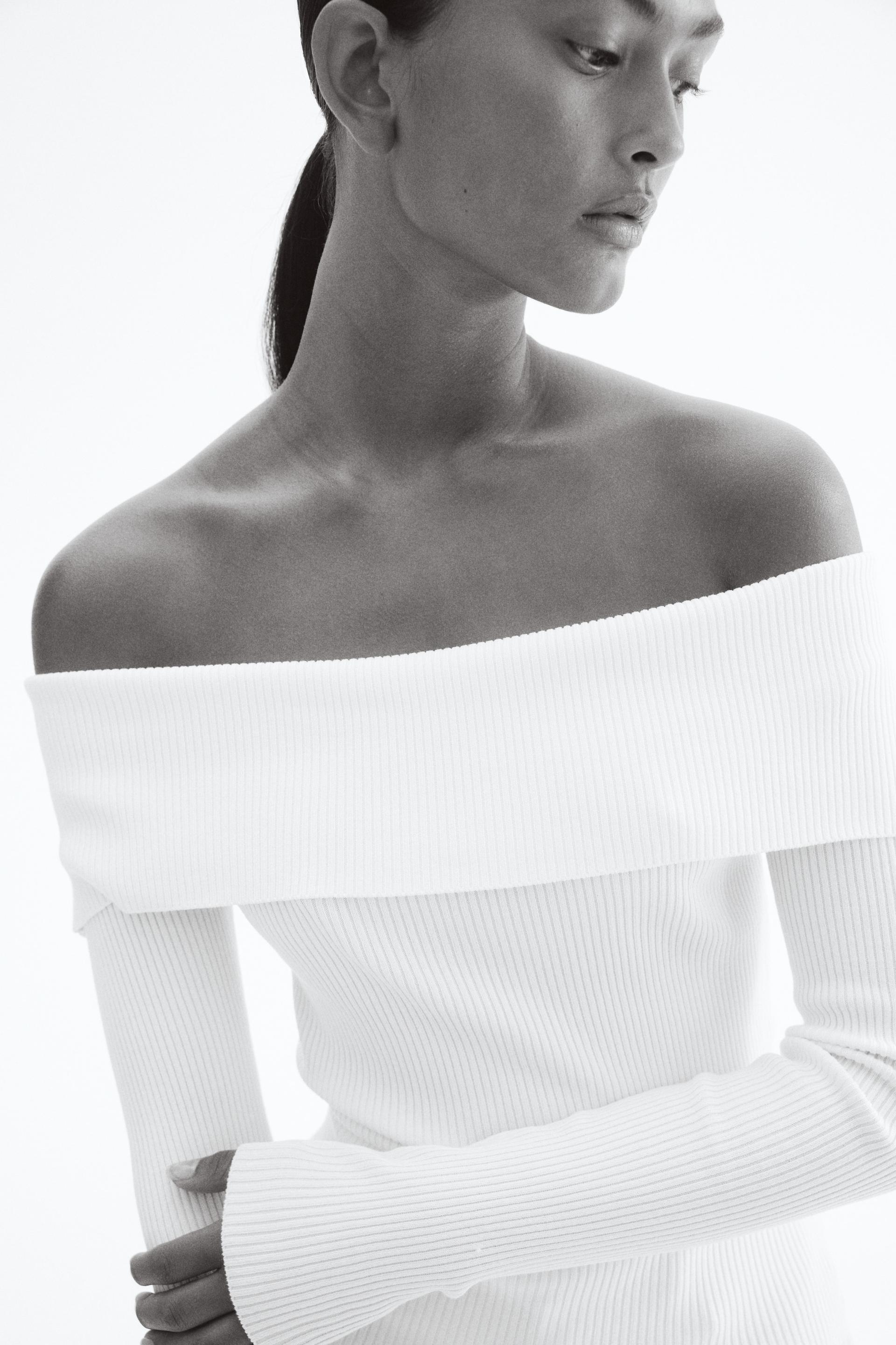 rib-knit off-the-shoulder top